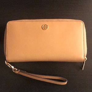 Tory Burch Robinson Wallet
